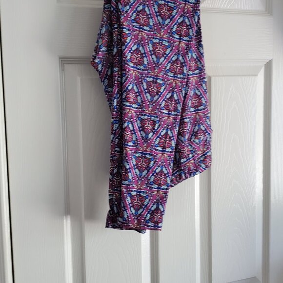 TC LuLaRoe Leggings, perfect for Easter/Spring - Picture 6 of 7
